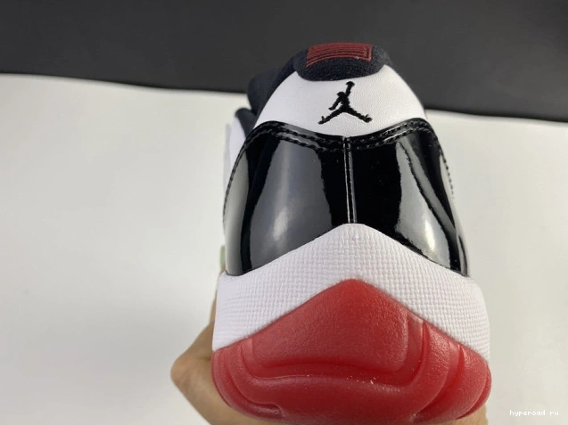 AV2187-160 11 Retro Jordan Air Low Concord Bred 1014